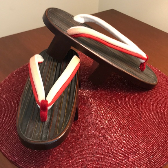 Shoes - VTG Japanese Geisha Geta wooden thong sandals